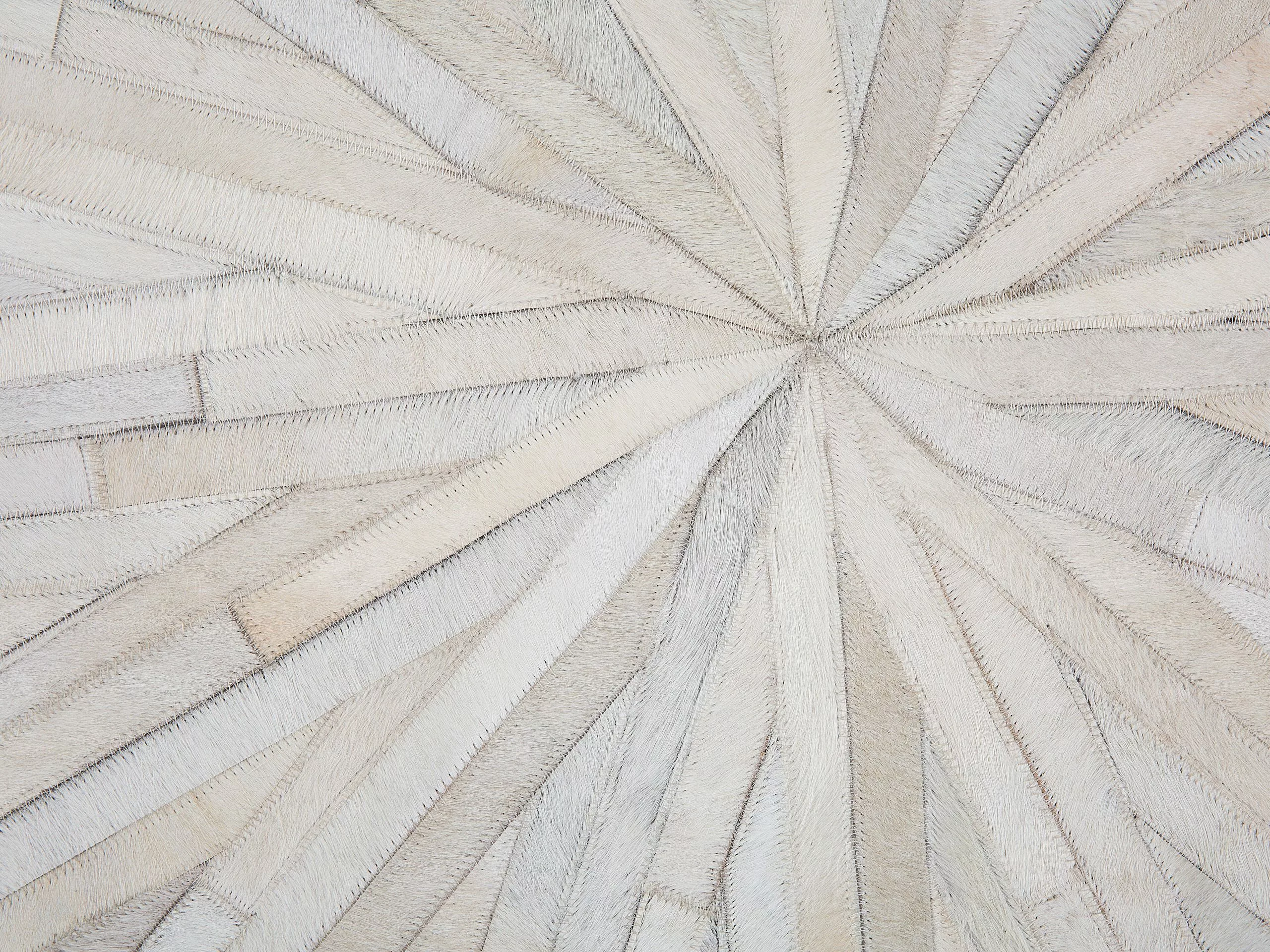 Beliani Matto Lehmännahka Valkoinen 140 Cm SIMAV 5 Beliani Matto Lehmännahka Valkoinen 140 Cm SIMAV - Image 3