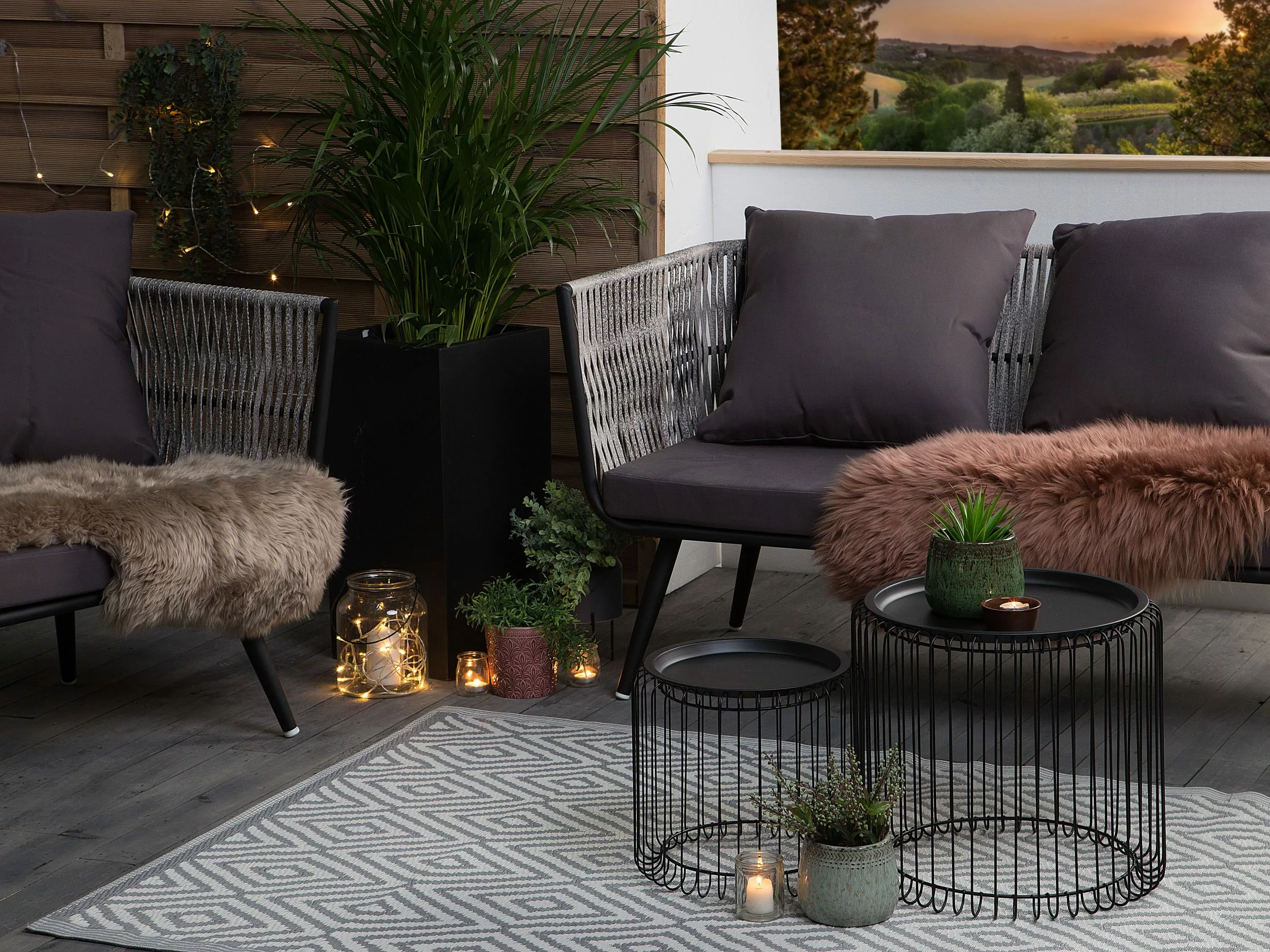 Beliani Ulkomatto Vaaleanharmaa SIKAR Useita Kokoja - Image 2