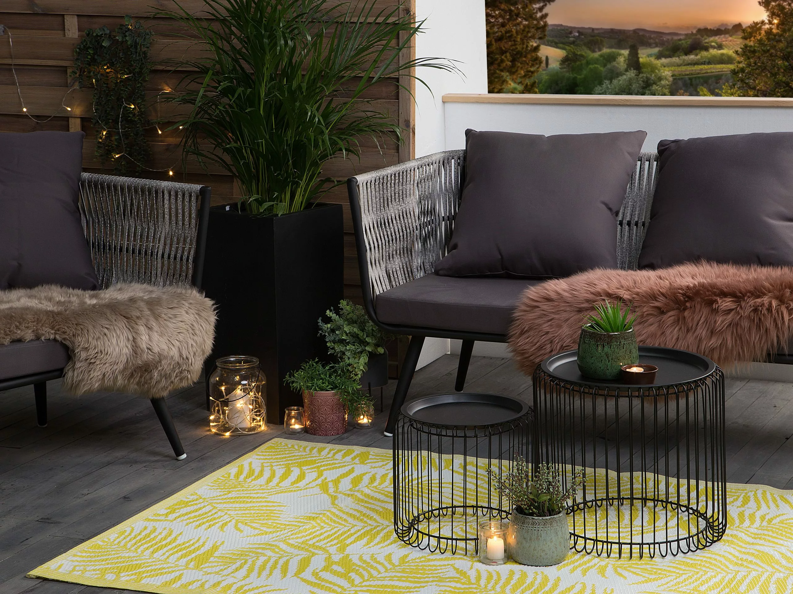 Beliani Ulkomatto Kaksipuolinen Keltainen 120 X 180 Cm KOTA 4 Beliani Ulkomatto Kaksipuolinen Keltainen 120 X 180 Cm KOTA - Image 2