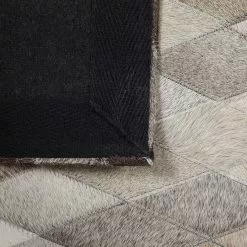 Beliani Matto Lehmännahka Valkoinen/harmaa MALDAN Useita Kokoja 13 Beliani Matto Lehmännahka Valkoinen/harmaa MALDAN Useita Kokoja -Ruokapöydät Myyntikauppa undef src sa picid 742835 type whitesh image scaled