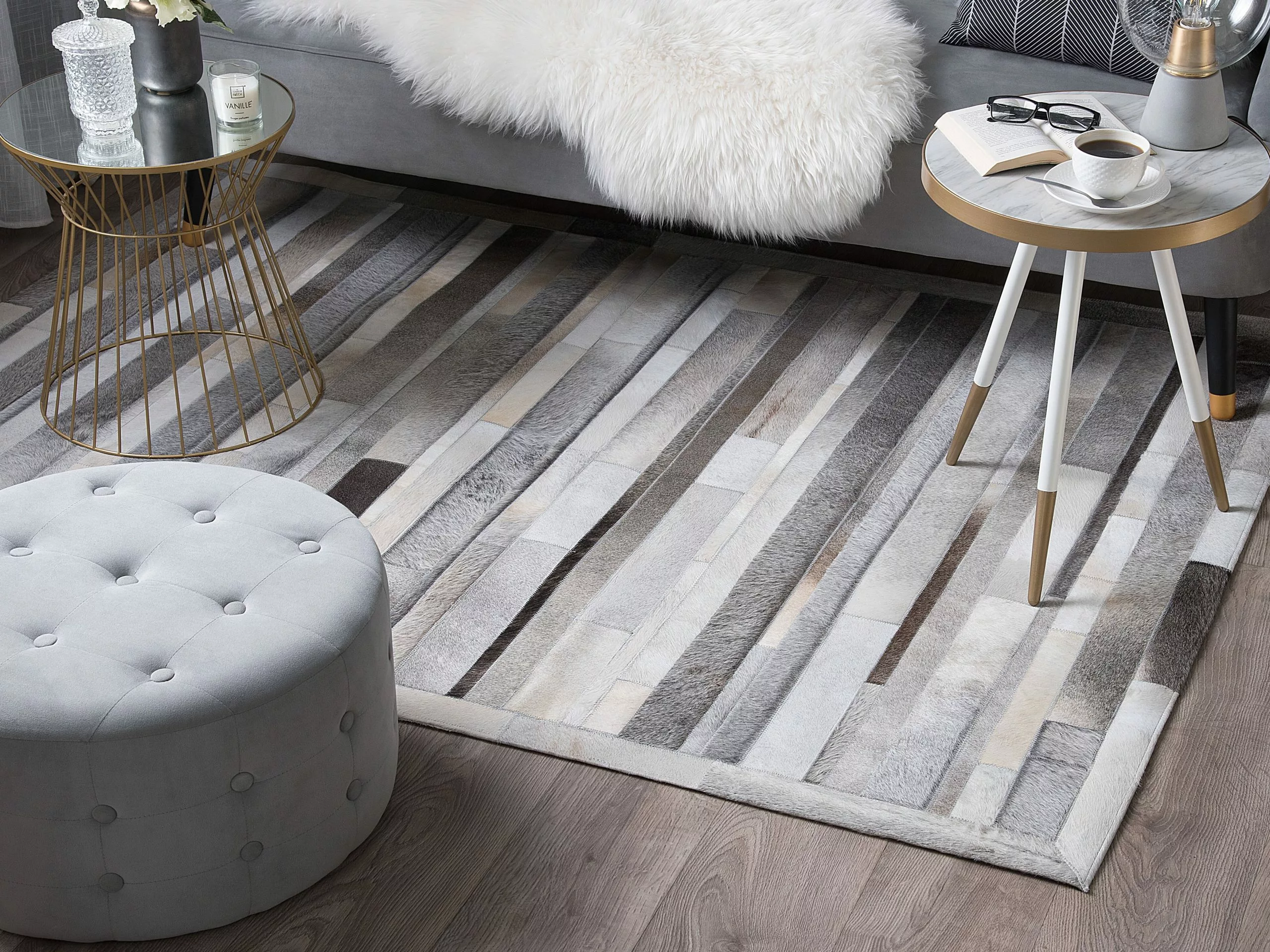 Beliani Matto Lehmännahka Vaaleanharmaa AZAY Useita Kokoja - Image 2