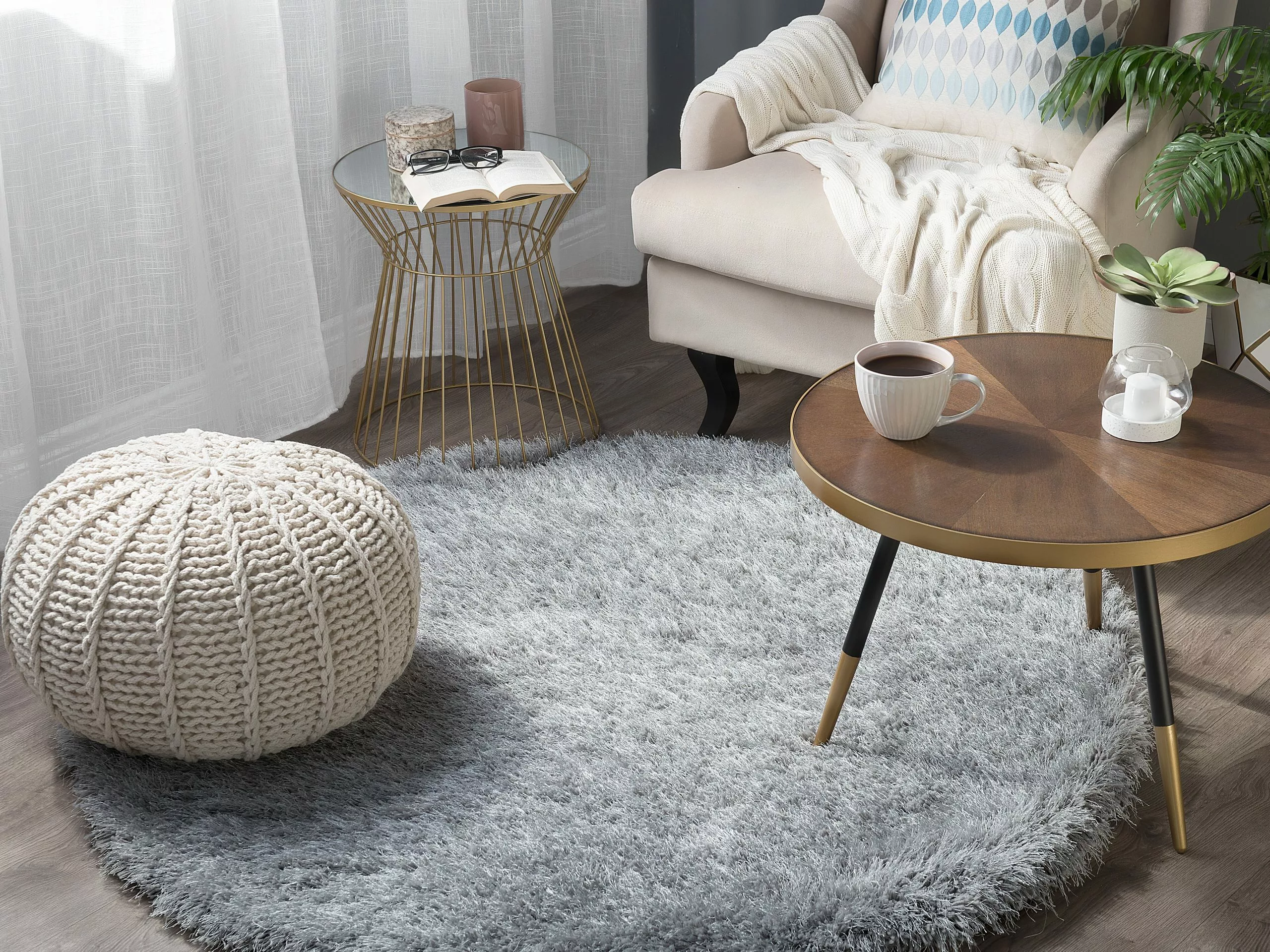 Beliani Pyöreä Matto Vaaleanharmaa ⌀ 140 Cm CIDE 4 Beliani Pyöreä Matto Vaaleanharmaa ⌀ 140 Cm CIDE - Image 2