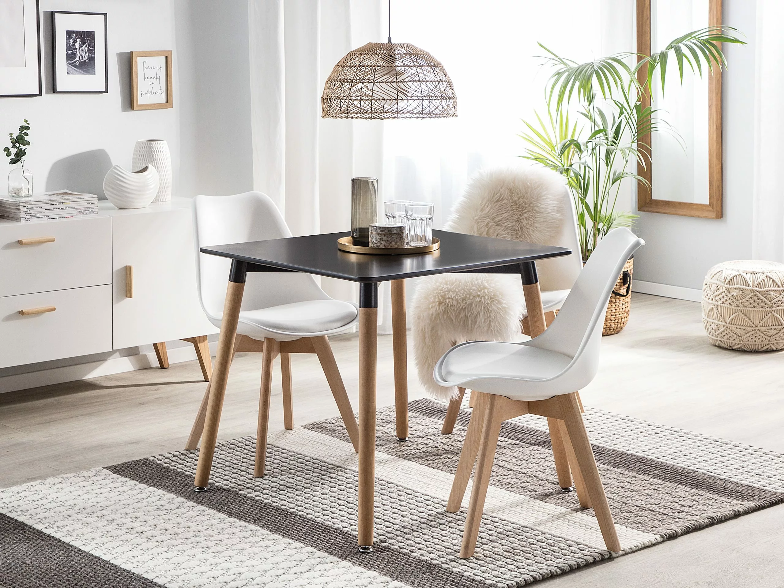 Beliani Ruokapöytä Musta/vaalea Puu 80 X 80 Cm BUSTO 4 Beliani Ruokapöytä Musta/vaalea Puu 80 X 80 Cm BUSTO - Image 2