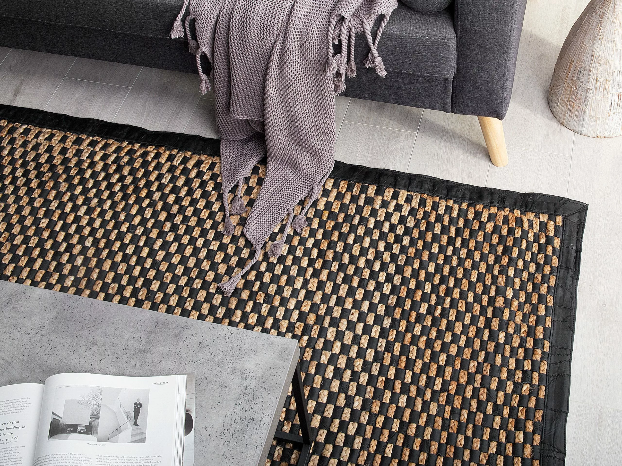 Beliani Matto Nahka Musta/beige GERCE Useita Kokoja 4 Beliani Matto Nahka Musta/beige GERCE Useita Kokoja - Image 2