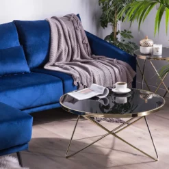 Beliani Sohvapöytä Lasitasolla Metalli Musta/kulta MERIDIAN II 10 Beliani Sohvapöytä Lasitasolla Metalli Musta/kulta MERIDIAN II -Ruokapöydät Myyntikauppa undef src sa picid 758948 type color image scaled