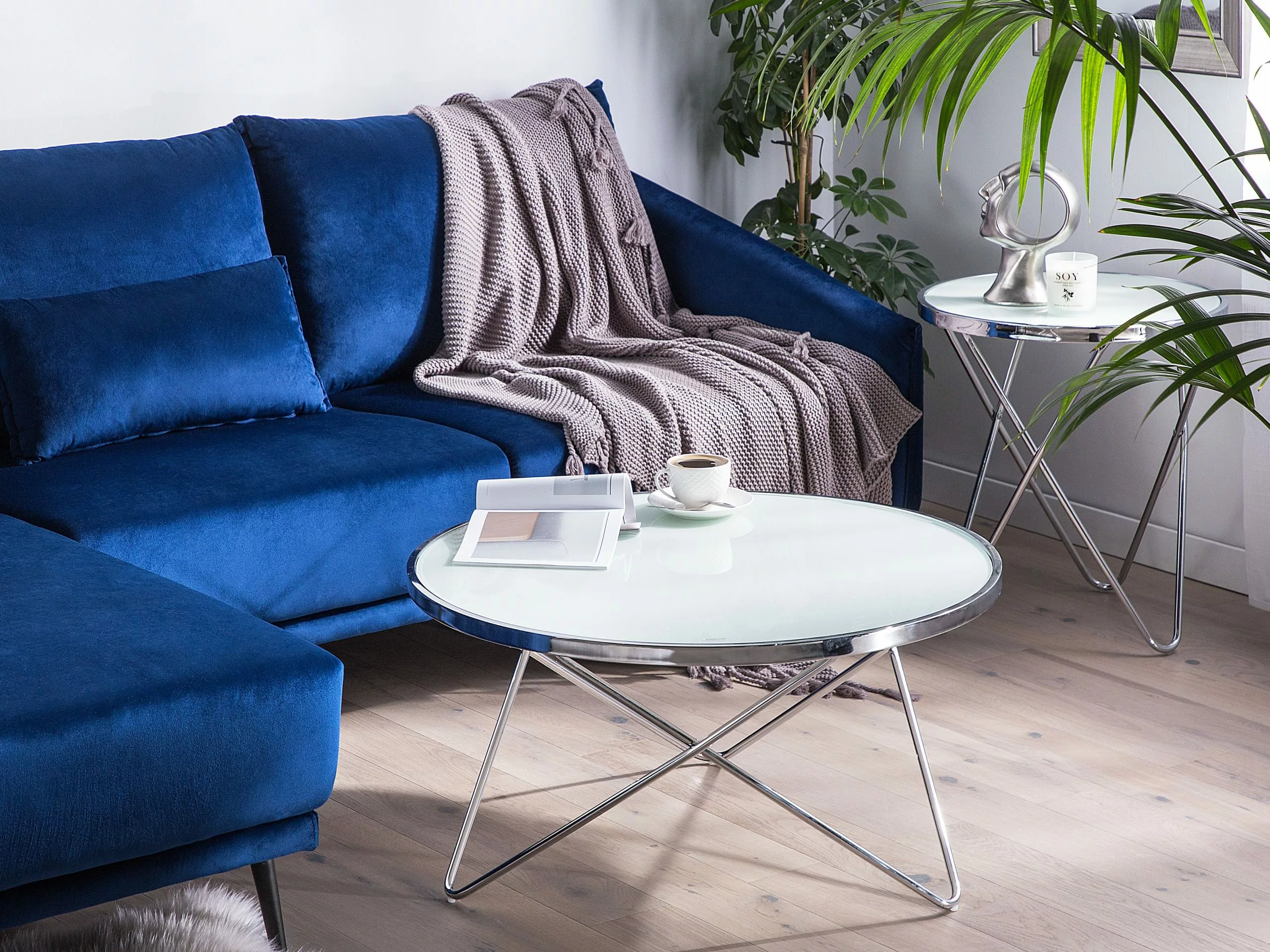 Beliani Sohvapöytä Lasitasolla Metalli Valkoinen/hopea MERIDIAN II 4 Beliani Sohvapöytä Lasitasolla Metalli Valkoinen/hopea MERIDIAN II - Image 2