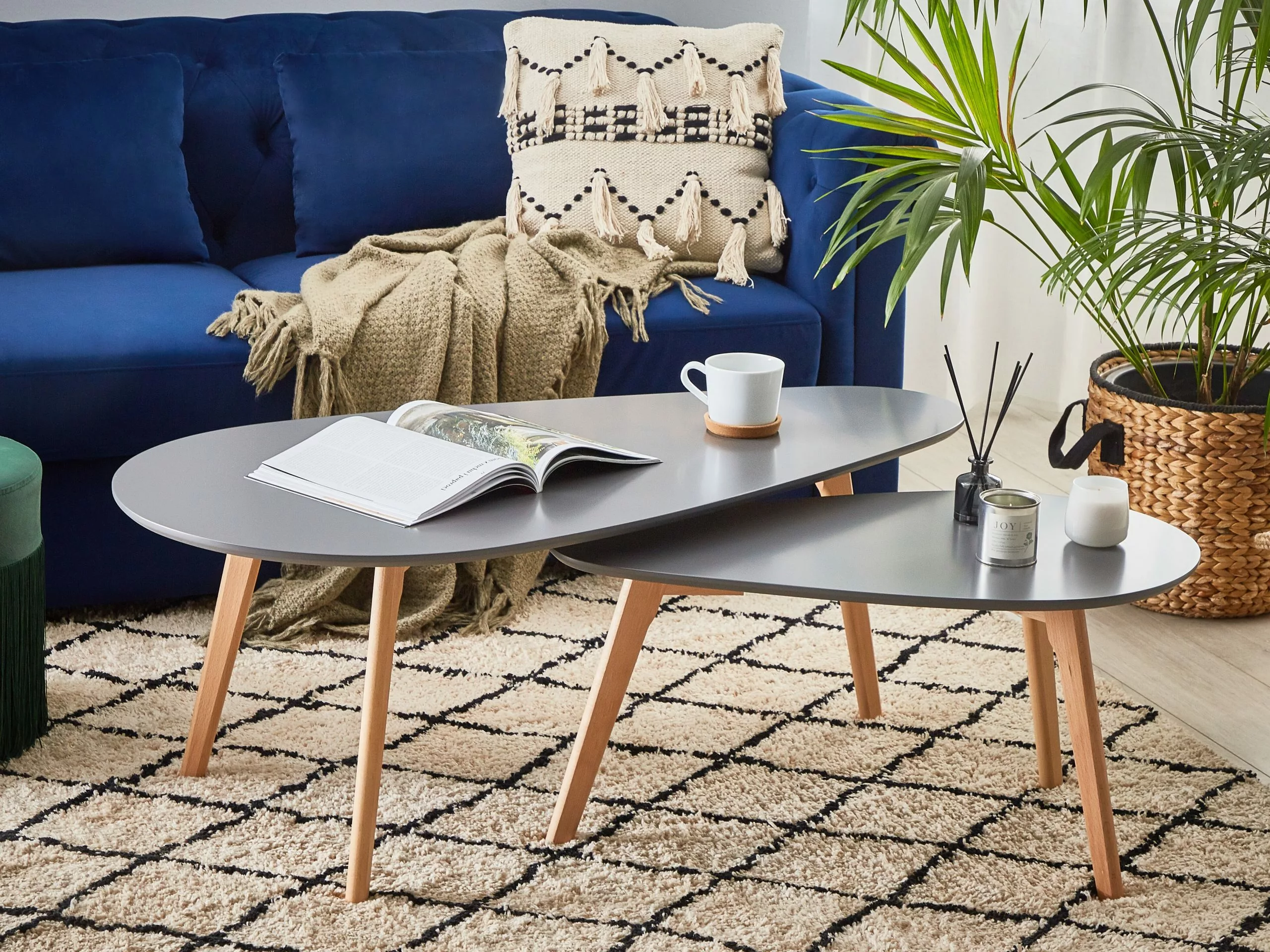 Beliani Sohvapöytäsetti Harmaa/vaalea Puu 2 Kpl FLY III 4 Beliani Sohvapöytäsetti Harmaa/vaalea Puu 2 Kpl FLY III - Image 2