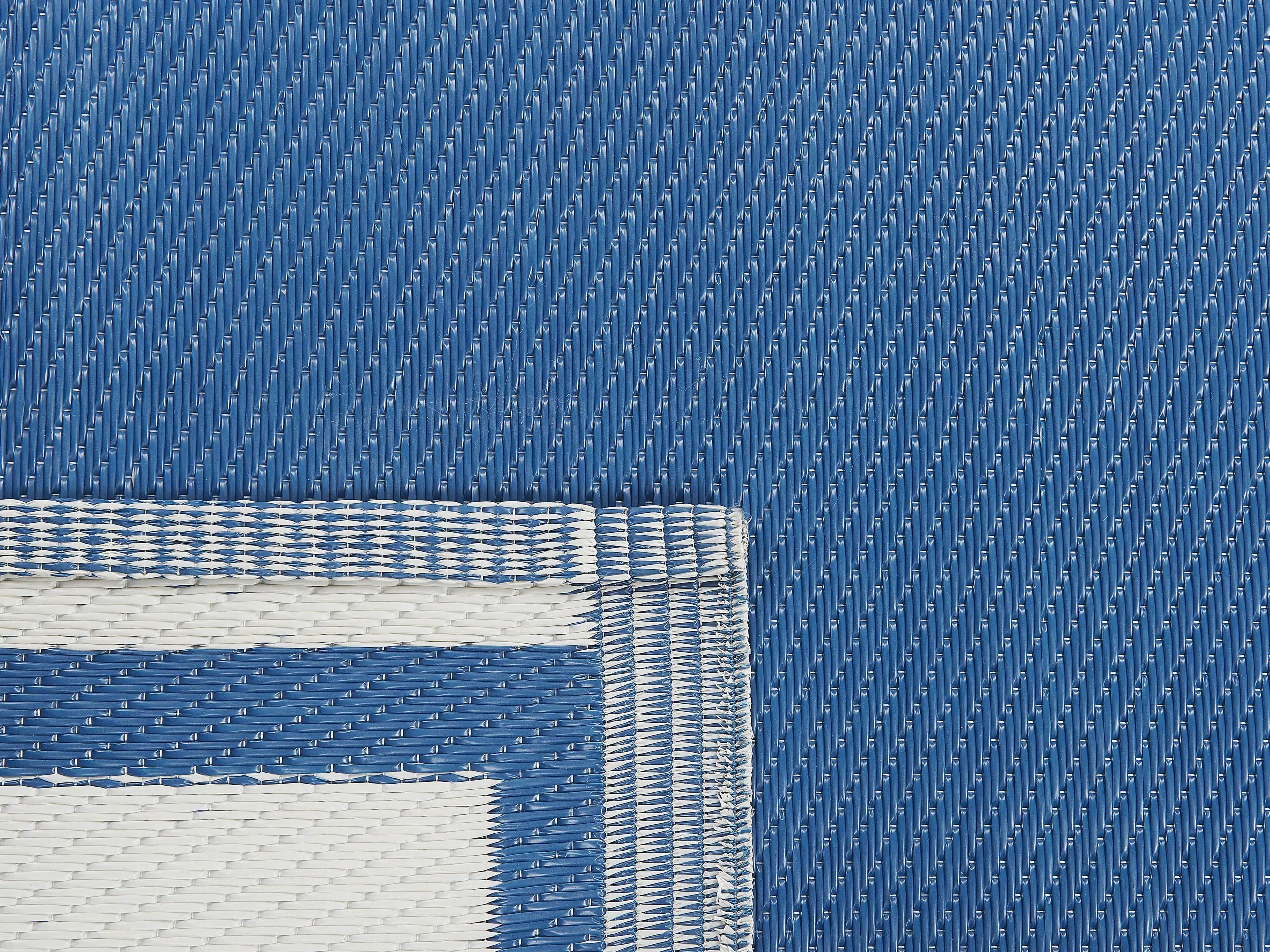 Beliani Ulkomatto Sininen 120 X 180 Cm ETAWAH 6 Beliani Ulkomatto Sininen 120 X 180 Cm ETAWAH - Image 4