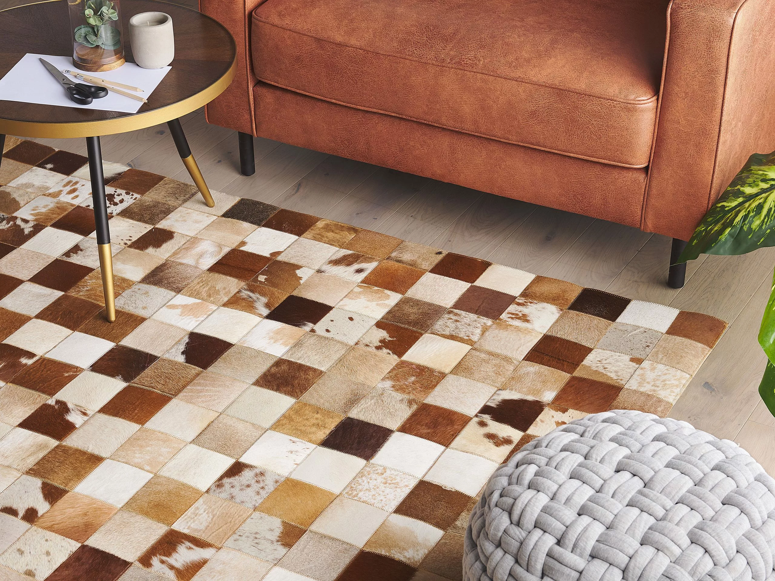 Beliani Matto Lehmännahka Ruskea/valkoinen CAMILI Useita Kokoja 4 Beliani Matto Lehmännahka Ruskea/valkoinen CAMILI Useita Kokoja - Image 2