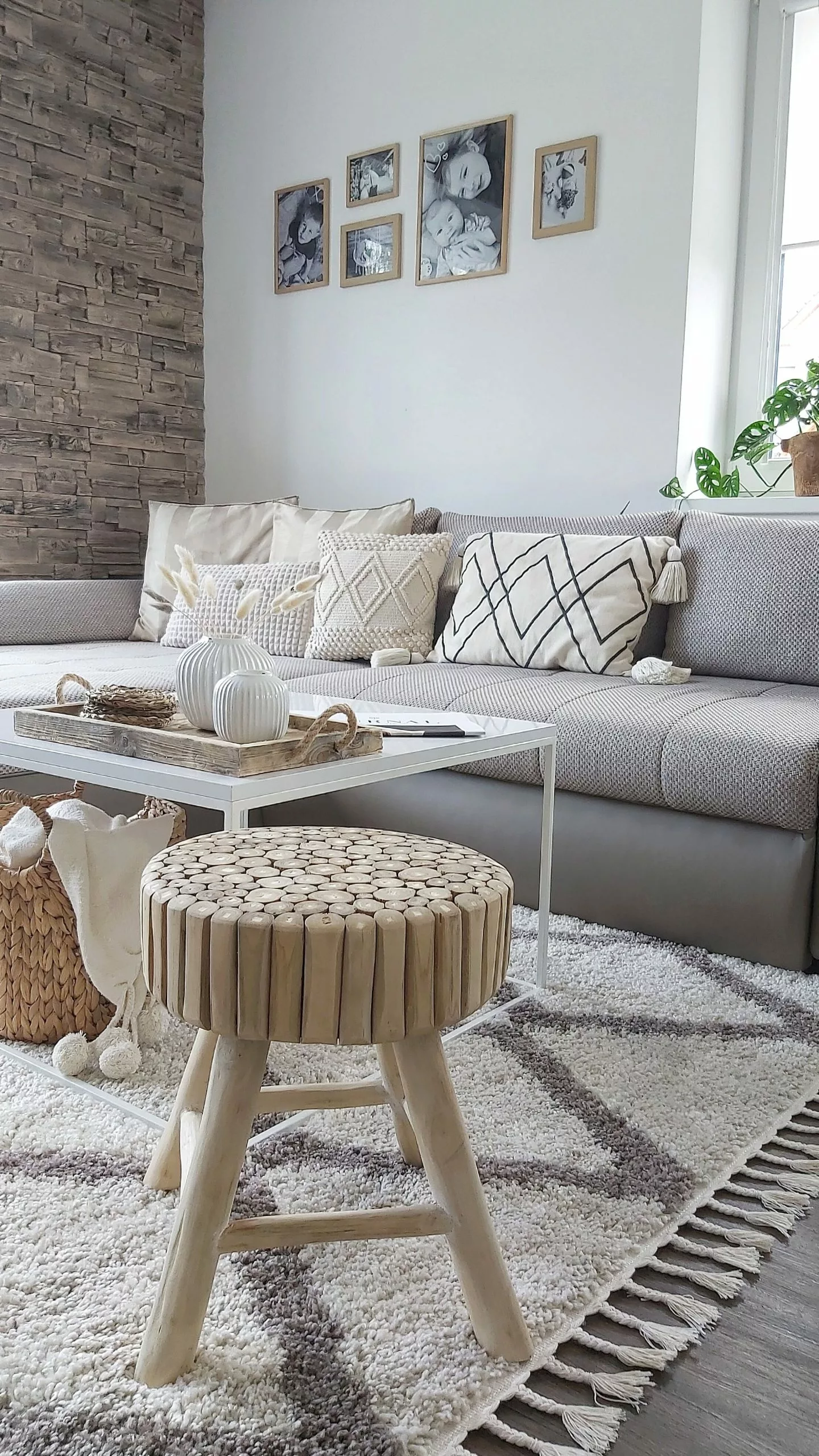 Beliani Yöpöytä Tiikki Vaalea Puu NAMPA - Image 6