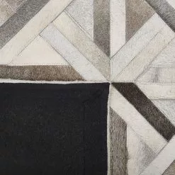 Beliani Matto Lehmännahka Beige/ruskea TAYTAN Useita Kokoja -Ruokapöydät Myyntikauppa undef src sa picid 787199 type whitesh image scaled