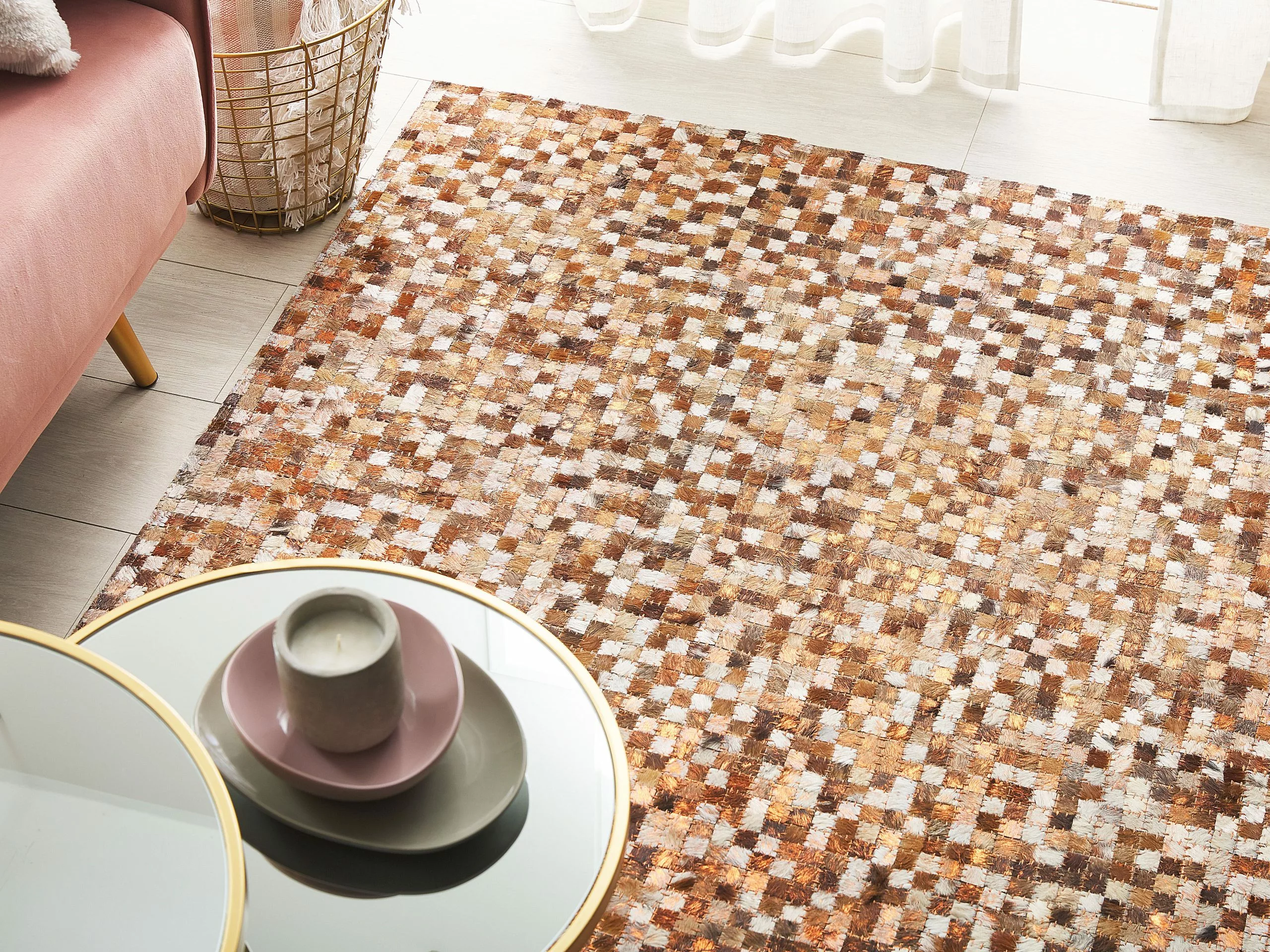 Beliani Matto Lehmännahka Ruskea/beige TORUL Useita Kokoja 4 Beliani Matto Lehmännahka Ruskea/beige TORUL Useita Kokoja - Image 2