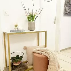 Beliani Konsolipöytä Marmorikuvio Valkoinen/kulta DELANO 13 Beliani Konsolipöytä Marmorikuvio Valkoinen/kulta DELANO -Ruokapöydät Myyntikauppa undef src sa picid 798262 type whitesh image