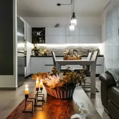 Beliani Sohvapöytä Tumma Puu/musta ASTON -Ruokapöydät Myyntikauppa undef src sa picid 800781 type whitesh image