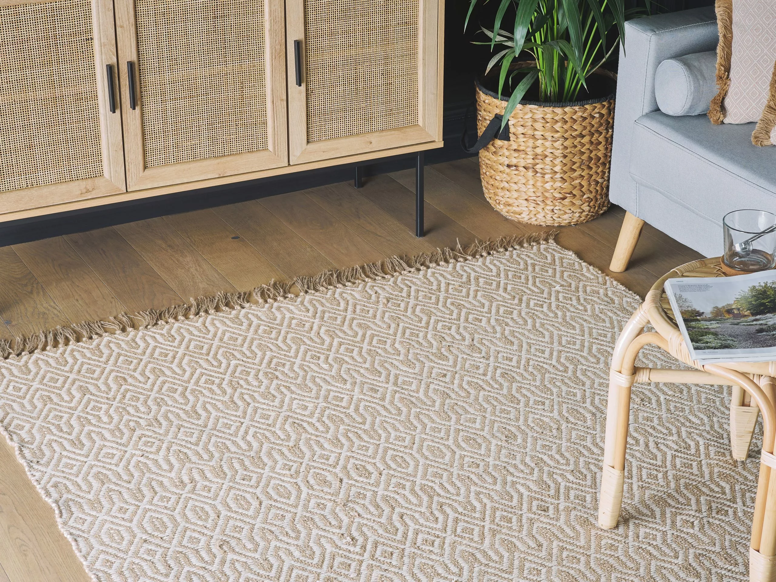 Beliani Matto Juutti Beige POZANTI Useita Kokoja 4 Beliani Matto Juutti Beige POZANTI Useita Kokoja - Image 2