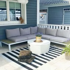 Beliani Ulkomatto Musta/valkoinen TAVAS Useita Kokoja -Ruokapöydät Myyntikauppa undef src sa picid 810206 type whitesh image scaled