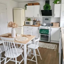 Beliani Ruokapöytä Kumipuu Vaalea Puu/valkoinen 120 X 75 Cm HOUSTON 15 Beliani Ruokapöytä Kumipuu Vaalea Puu/valkoinen 120 X 75 Cm HOUSTON -Ruokapöydät Myyntikauppa undef src sa picid 817591 type whitesh image scaled