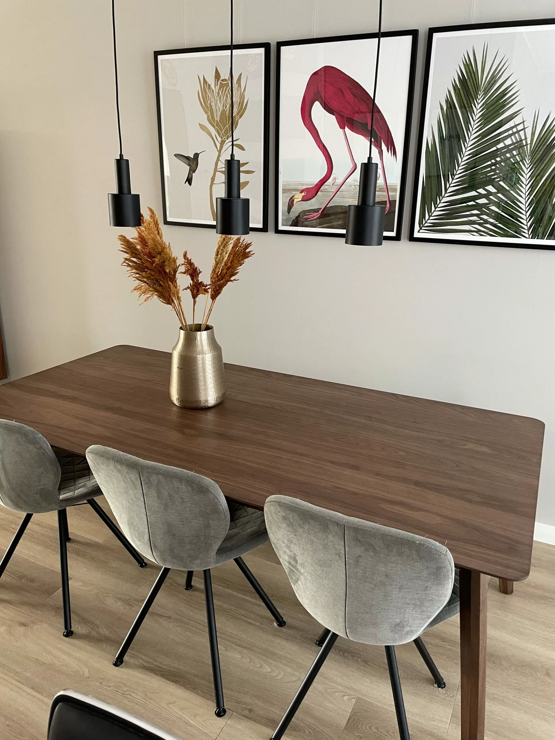 Beliani Ruokapöytä Tumma Puu MADOX Useita Kokoja 6 Beliani Ruokapöytä Tumma Puu MADOX Useita Kokoja - Image 4