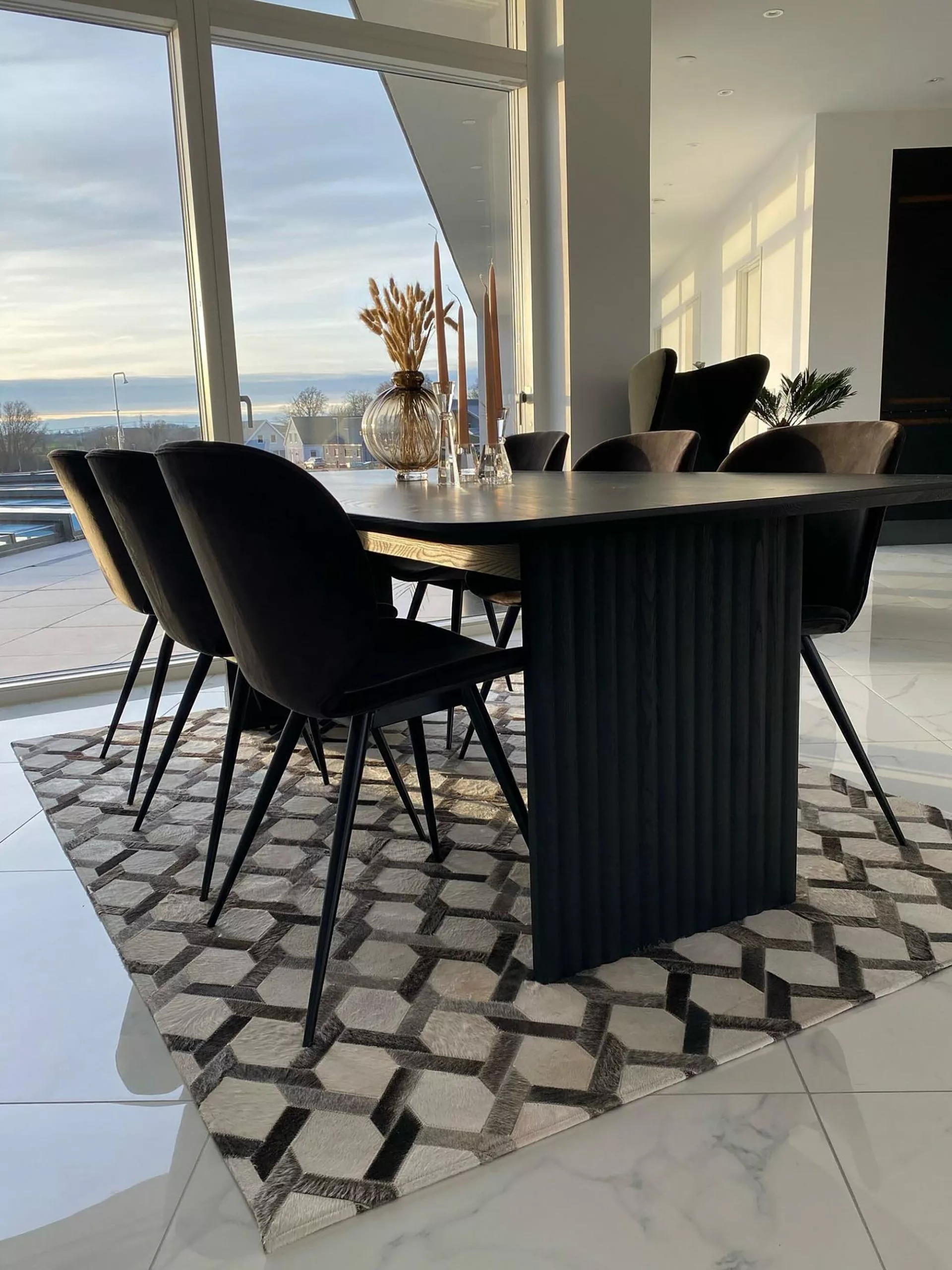 Beliani Matto Lehmännahka Harmaa AYDIN Useita Kokoja 6 Beliani Matto Lehmännahka Harmaa AYDIN Useita Kokoja - Image 4