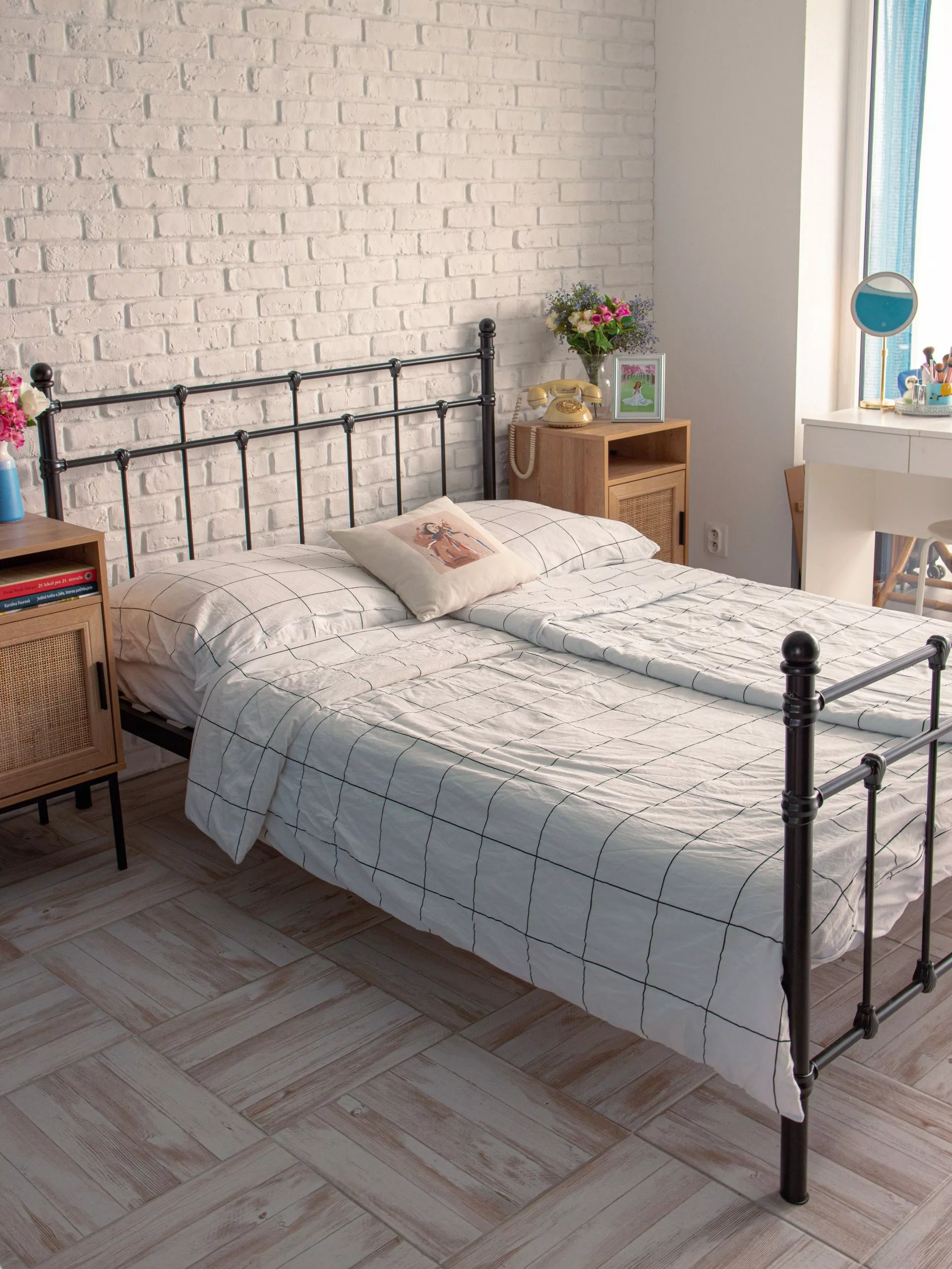 Beliani Yöpöytä Rottinki Kaappi Vaalea Puu PASCO 12 Beliani Yöpöytä Rottinki Kaappi Vaalea Puu PASCO - Image 10