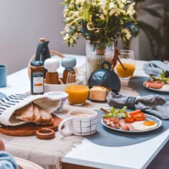 Beliani Ruokapöytä Jatkettava Valkoinen/vaalea Puu 140/180 X 90 Cm SOLA 14 Beliani Ruokapöytä Jatkettava Valkoinen/vaalea Puu 140/180 X 90 Cm SOLA -Ruokapöydät Myyntikauppa undef src sa picid 829462 type whitesh image scaled