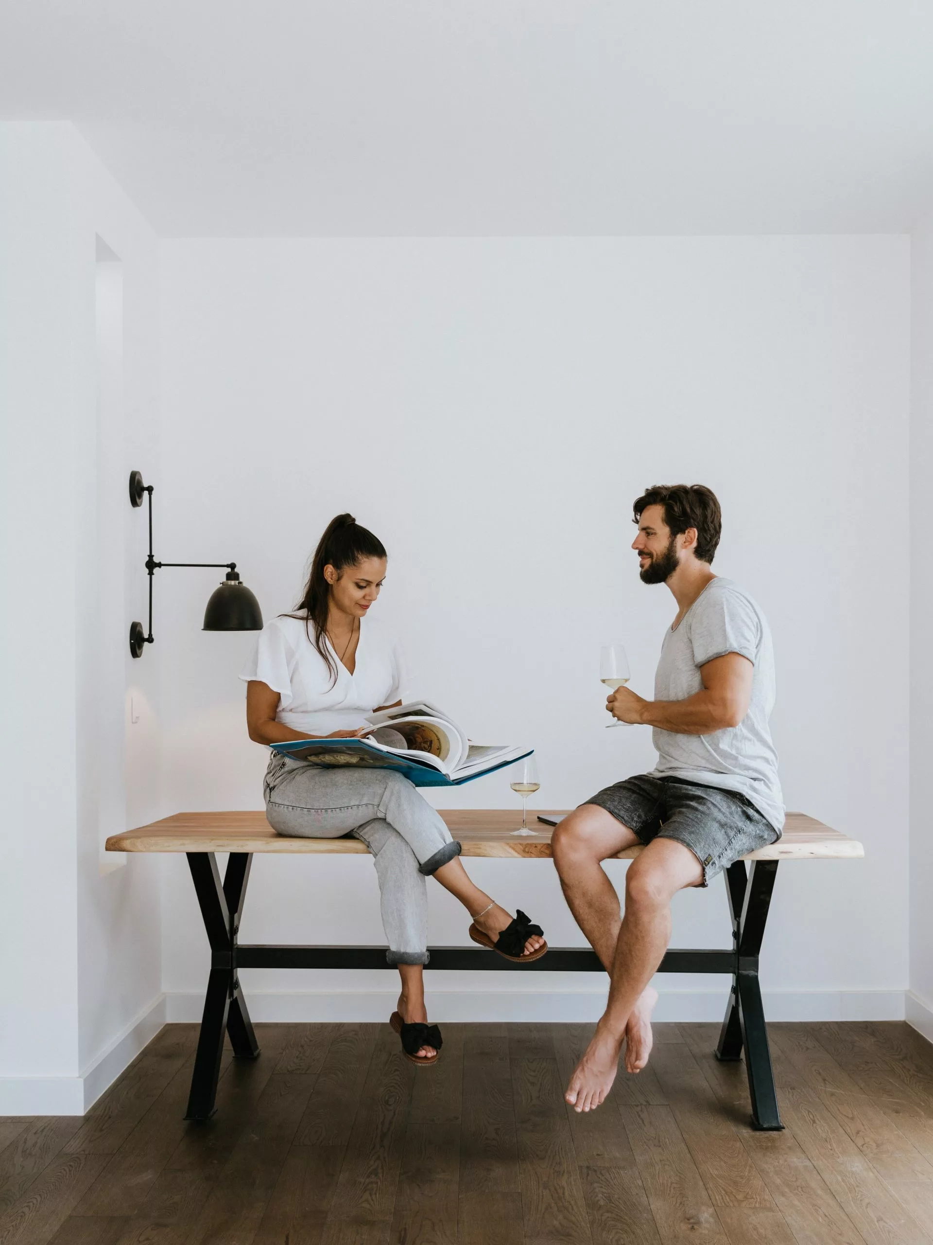 Beliani Ruokapöytä Akasiapuu Vaalea Puu/musta VALBO Useita Kokoja 8 Beliani Ruokapöytä Akasiapuu Vaalea Puu/musta VALBO Useita Kokoja - Image 6