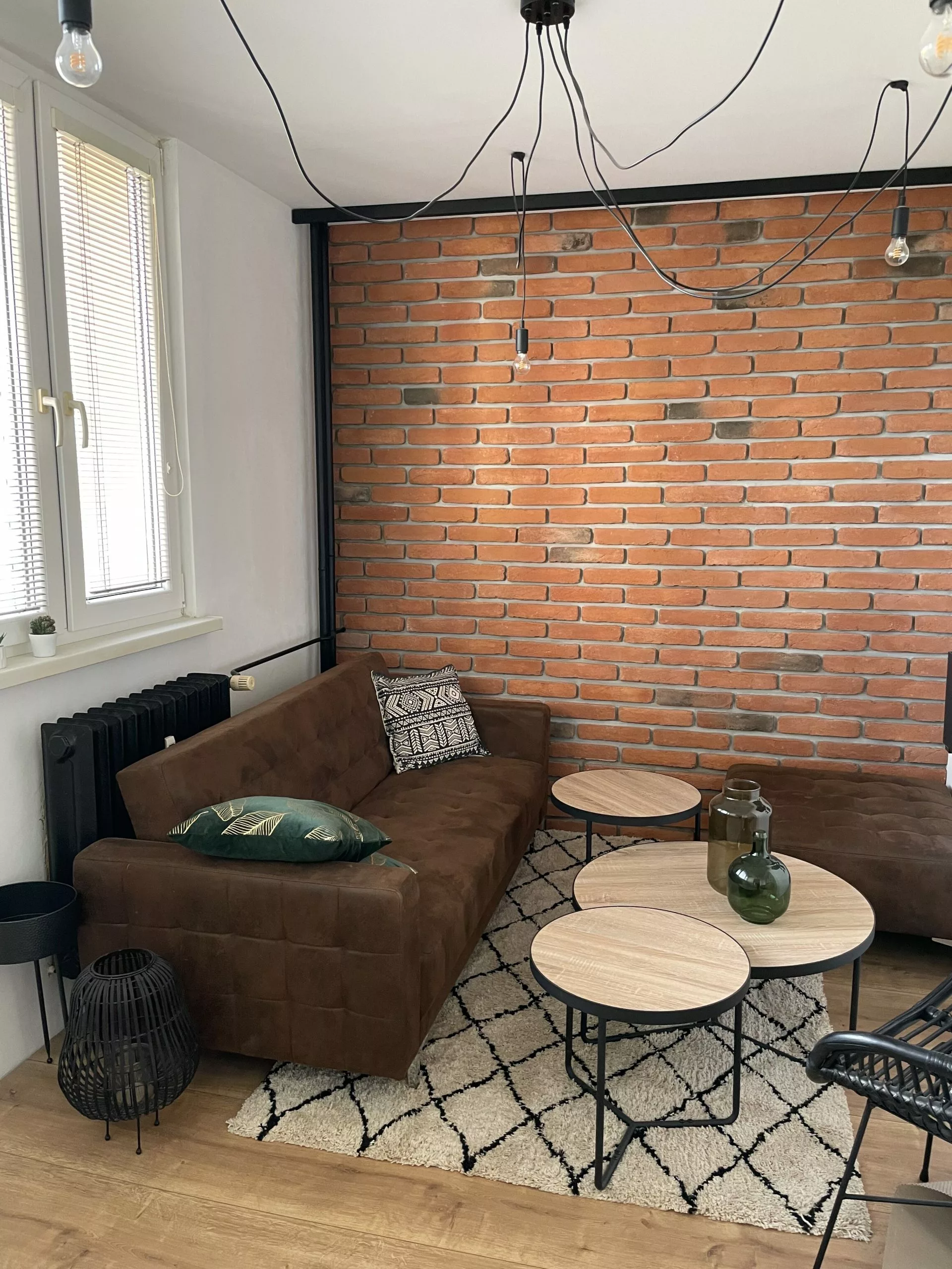 Beliani Sohvapöytäsetti Vaalea Puu/musta 3 Kpl MELODY 5 Beliani Sohvapöytäsetti Vaalea Puu/musta 3 Kpl MELODY - Image 3