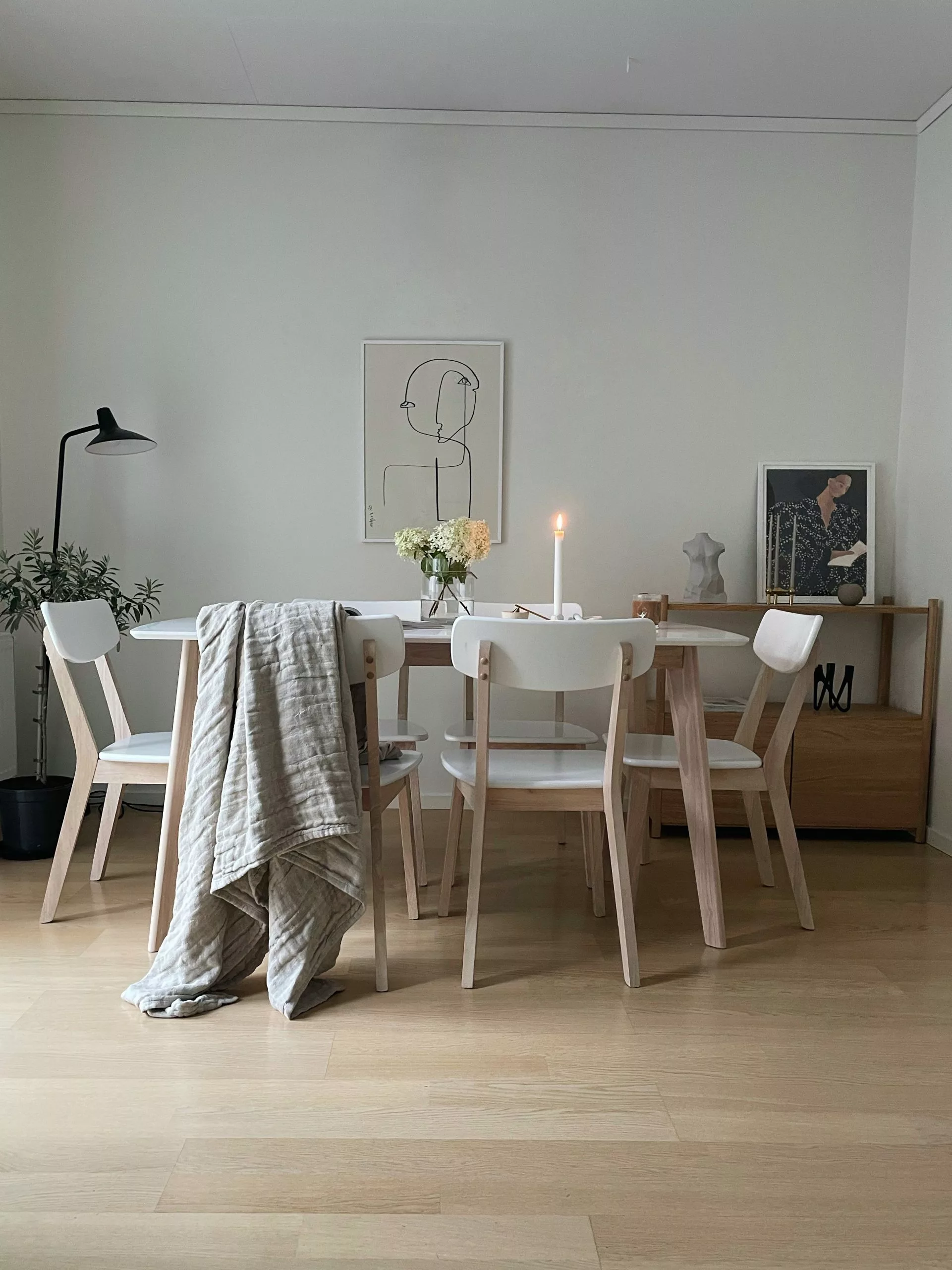 Beliani Ruokapöytä Valkoinen/vaalea Puu 150 X 90 Cm SANTOS - Image 4