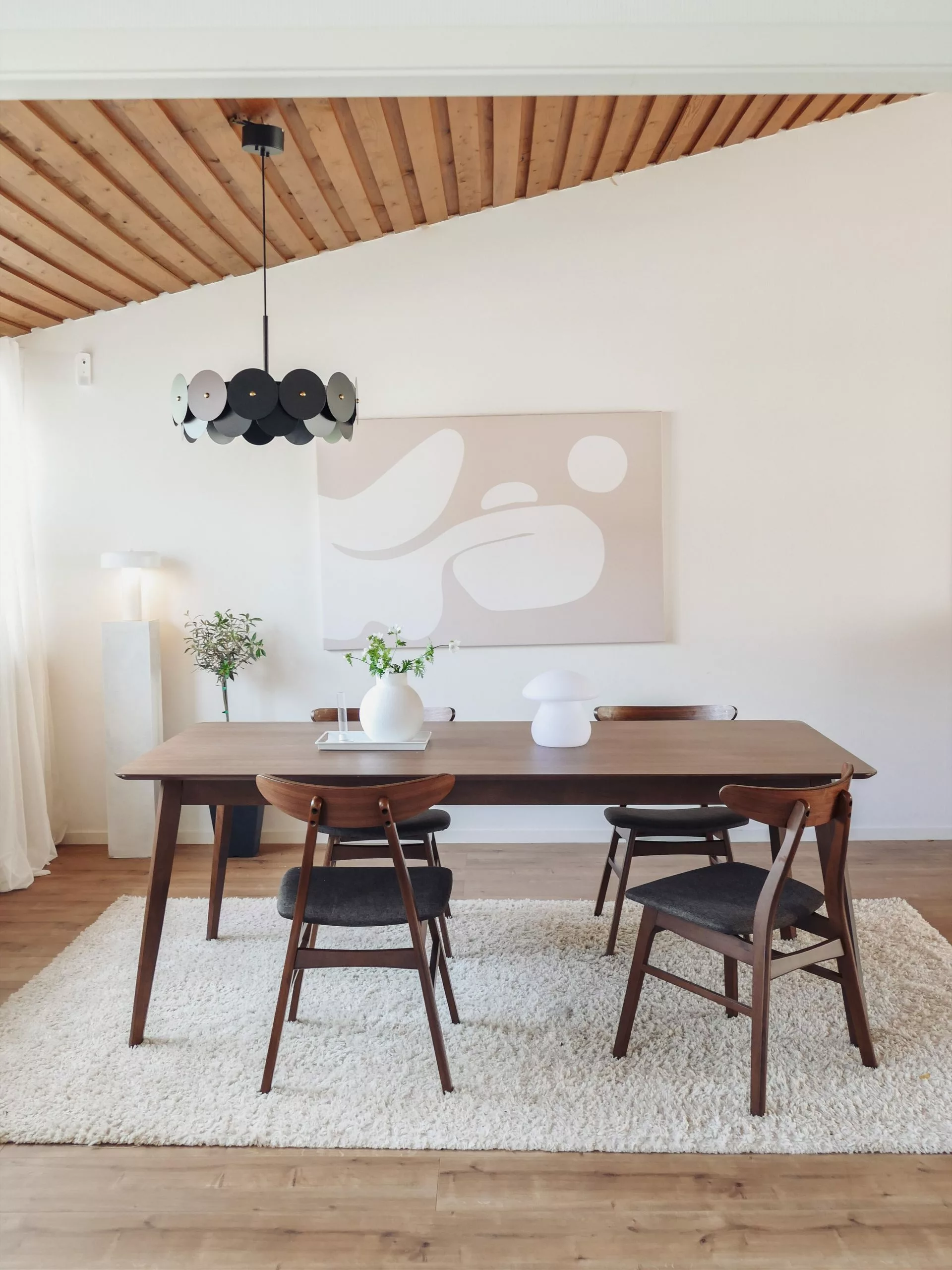 Beliani Ruokapöytä Tumma Puu MADOX Useita Kokoja 10 Beliani Ruokapöytä Tumma Puu MADOX Useita Kokoja - Image 8