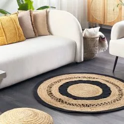 Beliani Pyöreä Matto Juutti Beige/musta ⌀ 120 Cm YOZGAT 9 Beliani Pyöreä Matto Juutti Beige/musta ⌀ 120 Cm YOZGAT -Ruokapöydät Myyntikauppa undef src sa picid 839512 type color image scaled