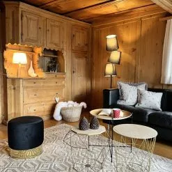 Beliani Sivupöytä Metalli Säilytystila Kulta LANARK 16 Beliani Sivupöytä Metalli Säilytystila Kulta LANARK -Ruokapöydät Myyntikauppa undef src sa picid 844679 type whitesh image scaled