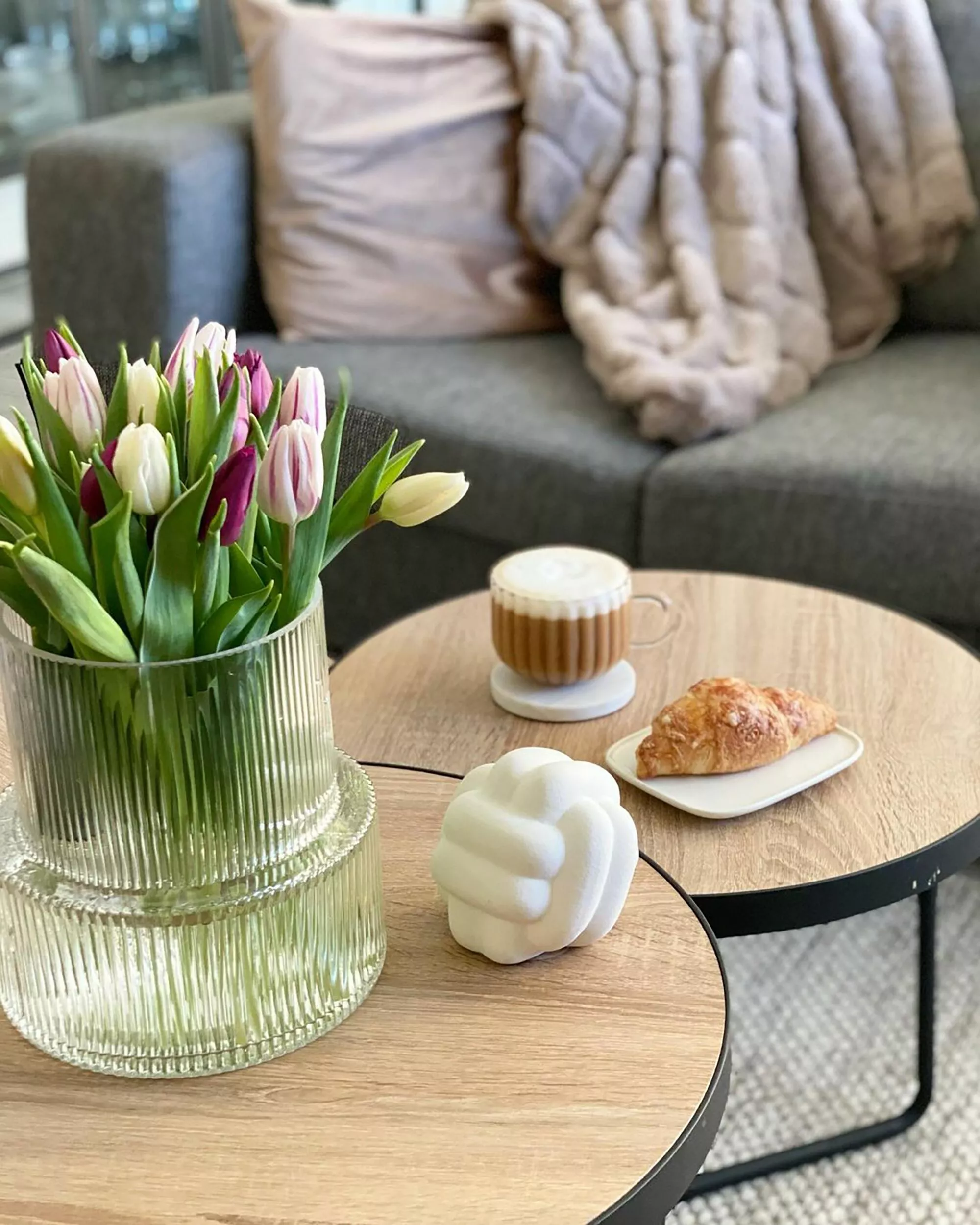 Beliani Sohvapöytäsetti Vaalea Puu/musta 3 Kpl MELODY 7 Beliani Sohvapöytäsetti Vaalea Puu/musta 3 Kpl MELODY - Image 5