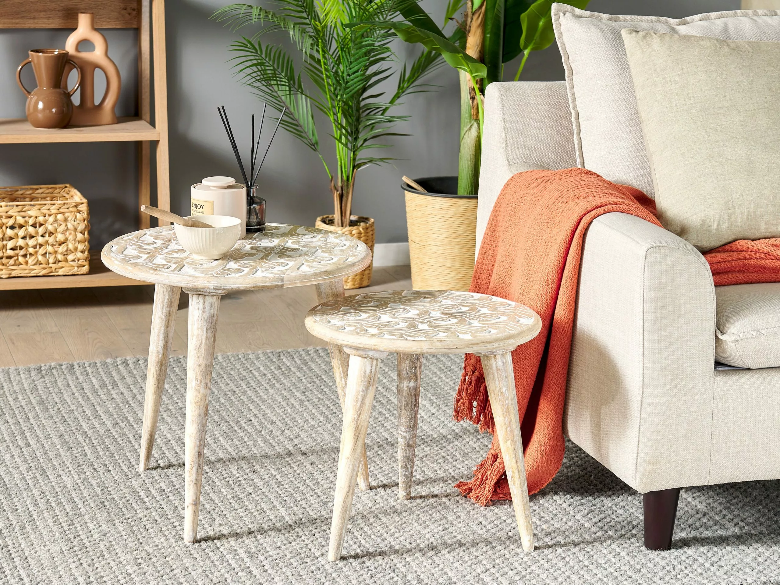 Beliani Sivupöytäsetti Vaalea Mangopuu 2 Kpl HURSI 4 Beliani Sivupöytäsetti Vaalea Mangopuu 2 Kpl HURSI - Image 2